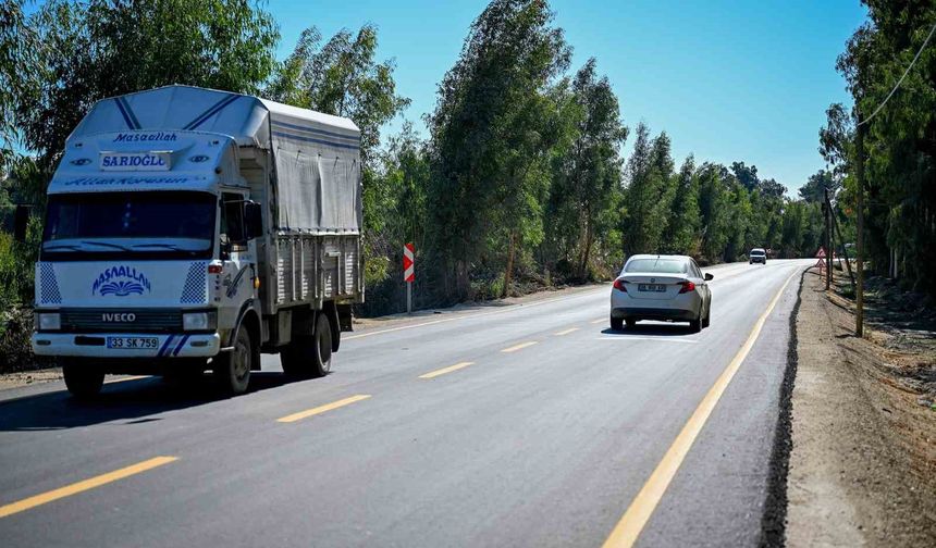 Mersin'de üreticilerin kullandığı yol yenilendi