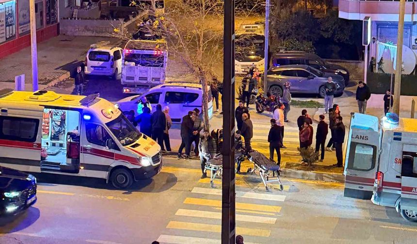 Motosikletler çarpıştı:2 yaralı