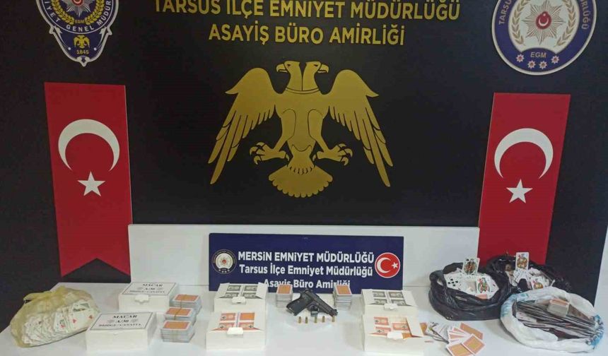 Tarsus'ta kahve ve derneklere kumar baskını