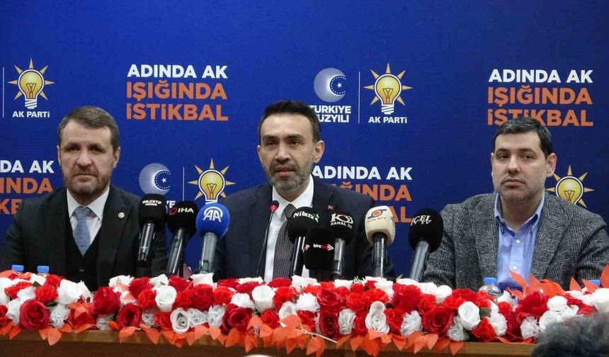 İl Başkanı Aldemir : “Yatırımlarla Büyüyen Mersin, Belediyelerle Geriliyor”