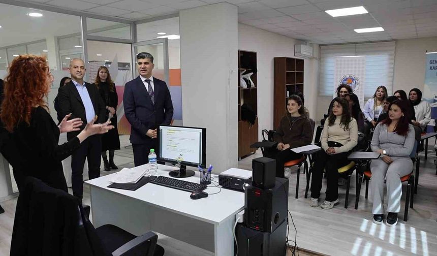 Akdeniz'de kadınlara yönelik Seyahat ve Konaklama Kursu ilgi görüyor