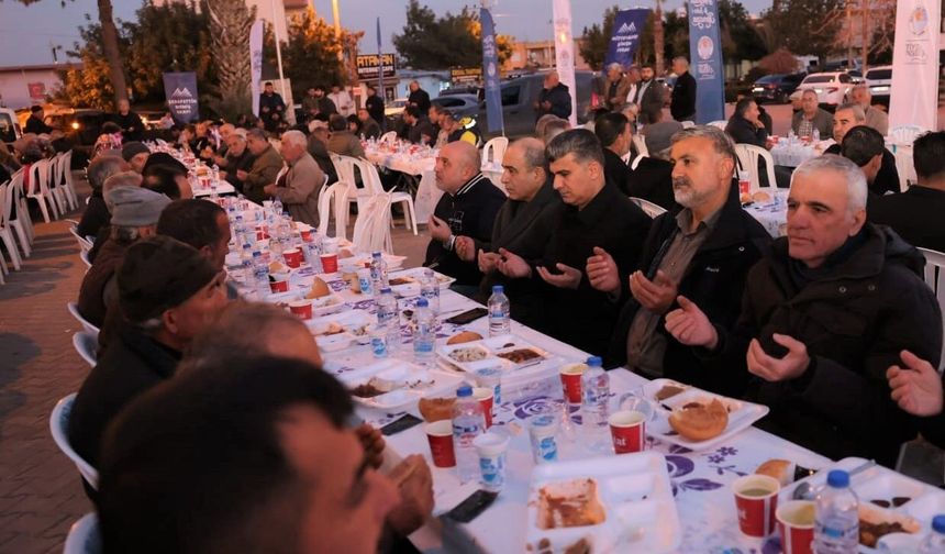 Akdeniz'de Ramazan bereketi iftar sofrasında paylaşıldı