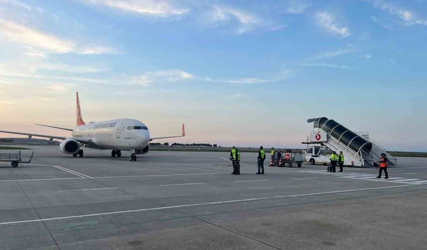 A Milli Kadın Futbol Takımı'na, Sinop'ta coşkulu karşılama
