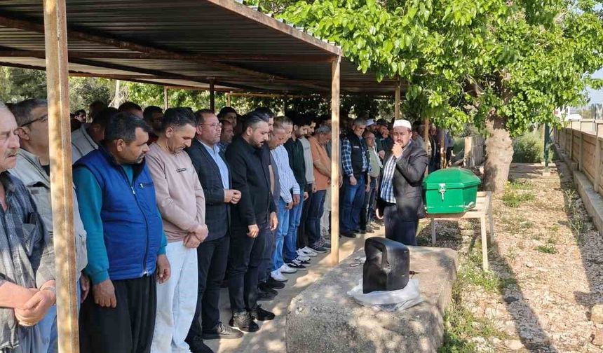 Denizde cansız bedenleri bulunmuştu: İki arkadaştan birinin cenazesi defnedildi