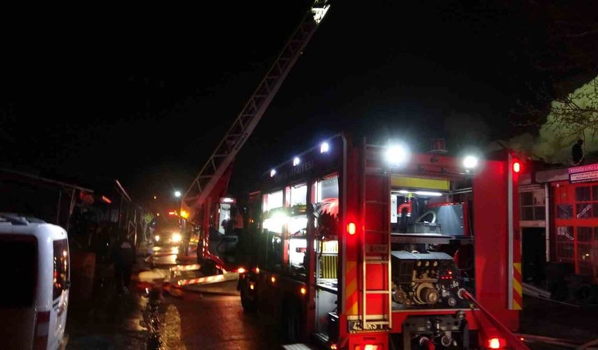 Konya'da iş yerinde yangın: 2 yaralı