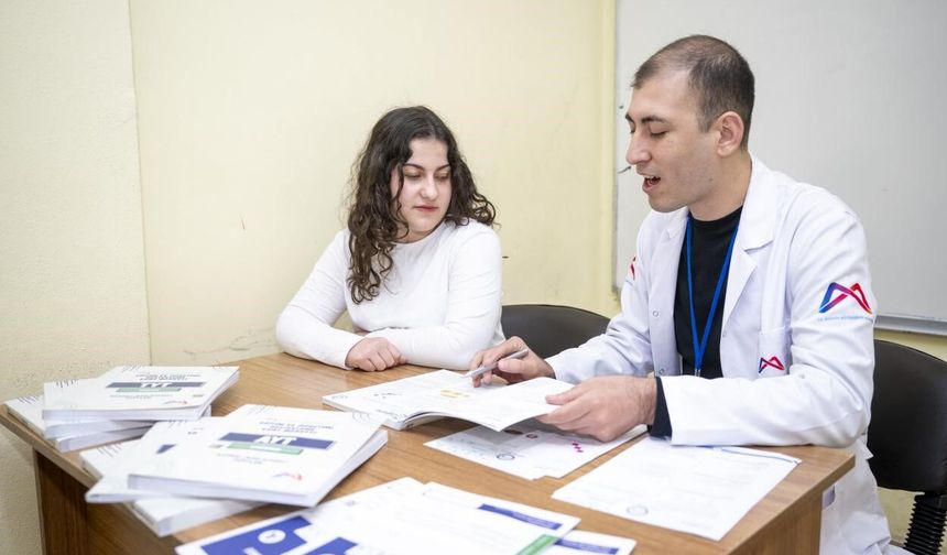 Mersin'de görme engelli öğrenciye ücretsiz eğitim desteği