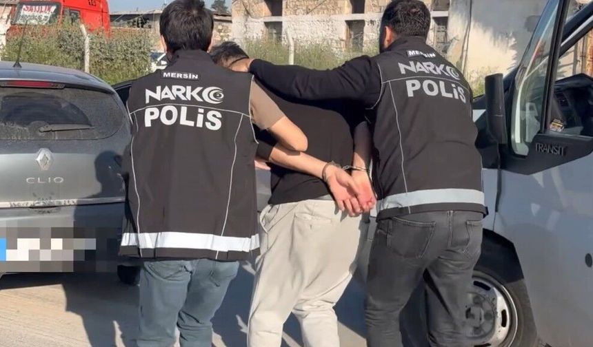 Operasyon anı kamerada: Mersin'de 184 kilo 900 gram uyuşturucu ele geçirildi