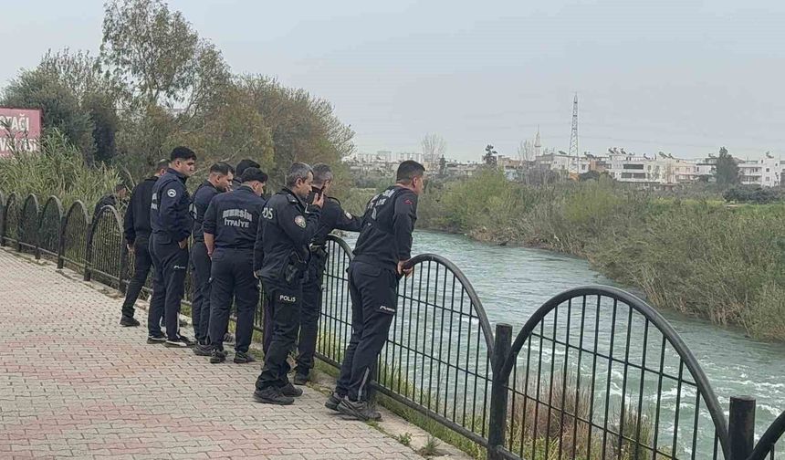 Tarsus'ta suya atlayan çocuk kayboldu: Arama çalışması devam ediyor