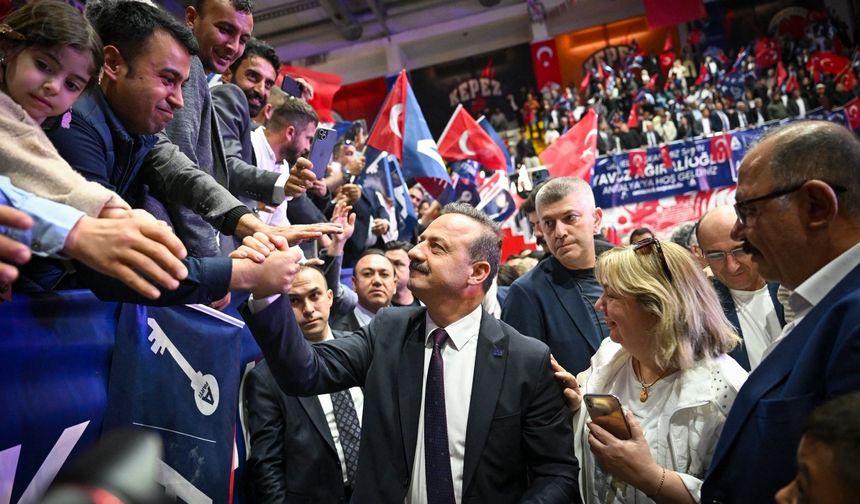 Ağıralioğlu ; '' Anahtar Parti, kararsız hâle getirdiğiniz milletin kararıdır ''