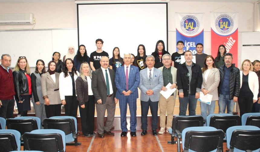 Mersin'de Gençler Safahat’la Buluştu