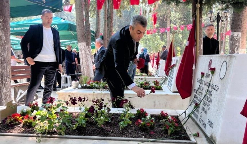 “Mersin’de Bayramın İlk Durağı Şehitlik Oldu”