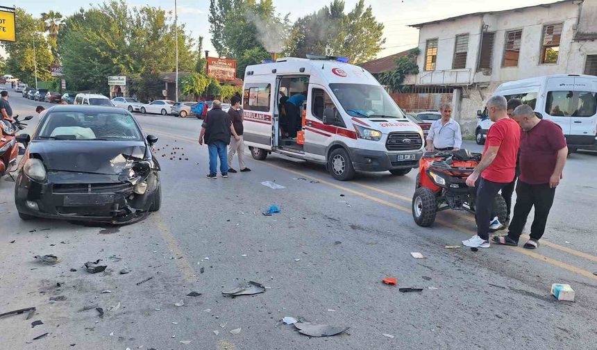Otomobille çarpışan ATV'nin sürücüsü yaralandı