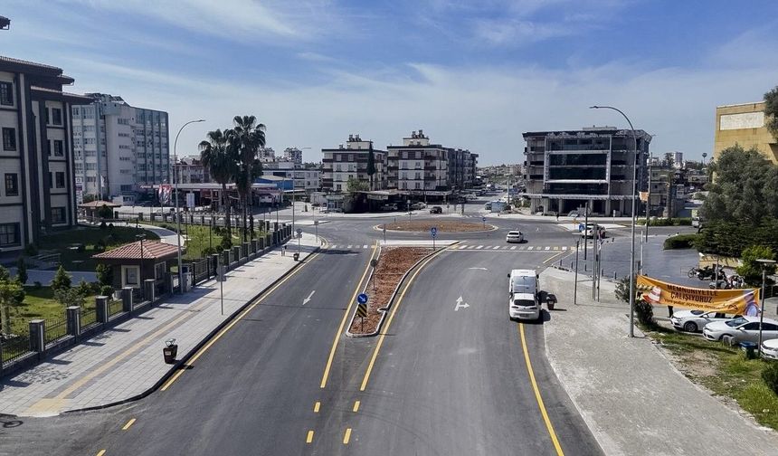 Tarsus'ta kavşak düzenlemesiyle ulaşım daha güvenli hale geldi