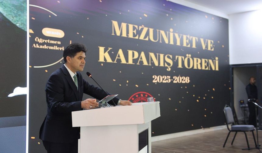 Özdemirci: “Öğretmenlik Geleceği İnşa Etme Sorumluluğudur”
