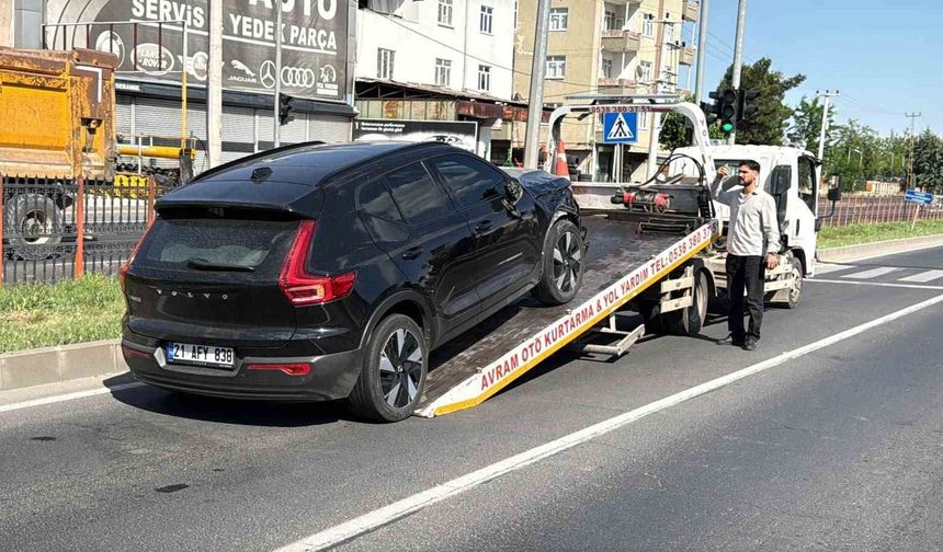 Diyarbakır'da aracın çarptığı yaya ağır yaralandı
