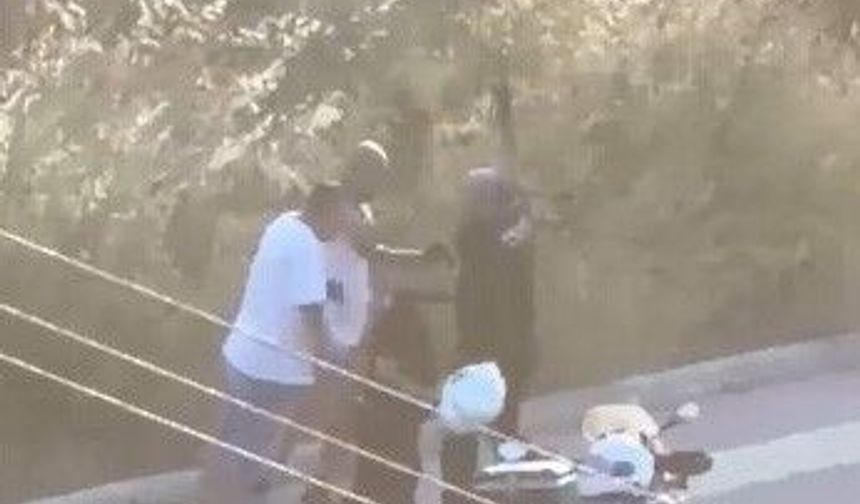 Mersin'de üst aramasında polislere direnen şahıslar ile polisler arasında arbede