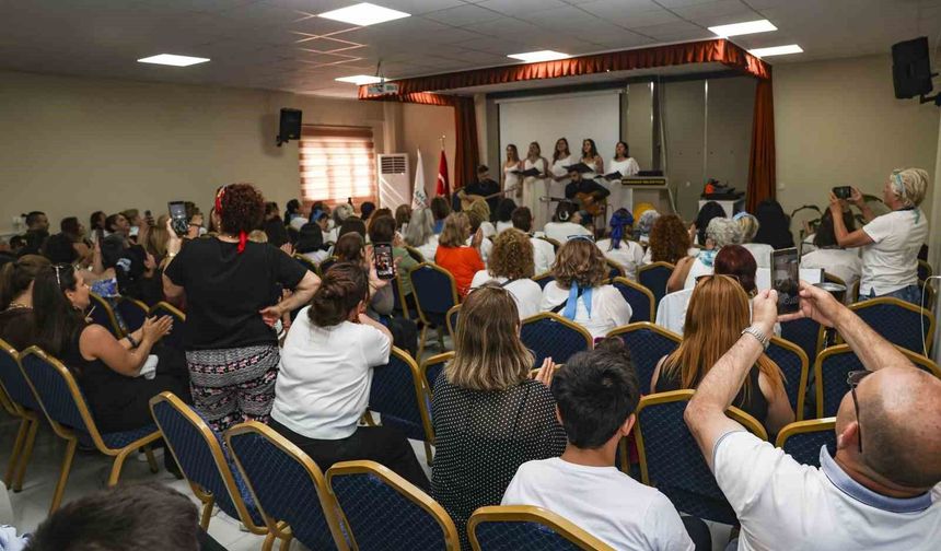 Mezitli'nin kadınları Hatay'da dayanışma için buluştu