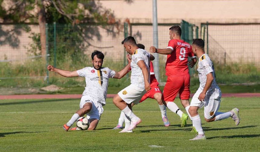 Tarsus'ta köyler arası futbol heyecanı başladı