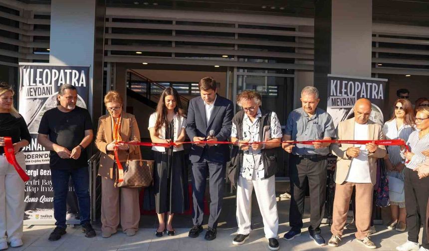 Tarsus'ta tarih ve sanatın buluşma noktası Kleopatra Meydanı açıldı