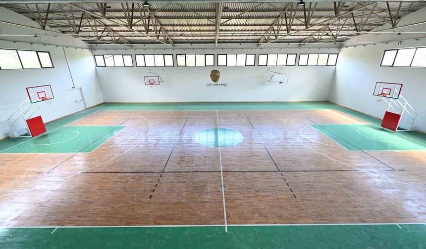 Tarsus'ta yenilenen spor salonunda sona gelindi