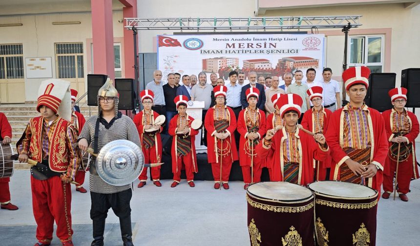 Mersin’de İmam Hatip Okulları Şenliği Coşkusu Yaşandı