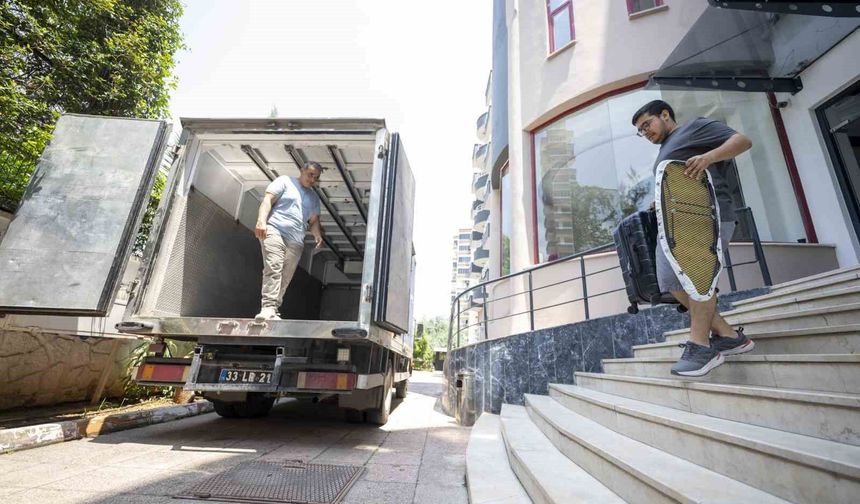 Mersin'de üniversitelilere ücretsiz taşınma desteği