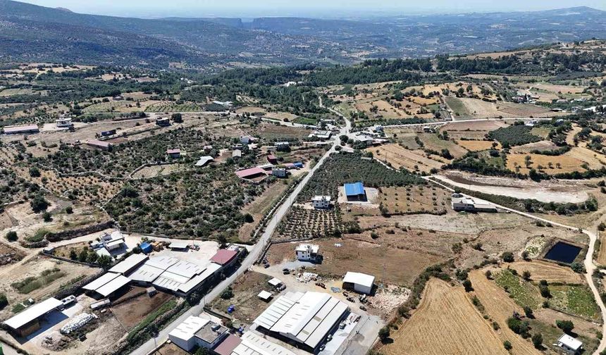 Mersin'de kırsal yollar güvenli ve konforlu hale getiriliyor