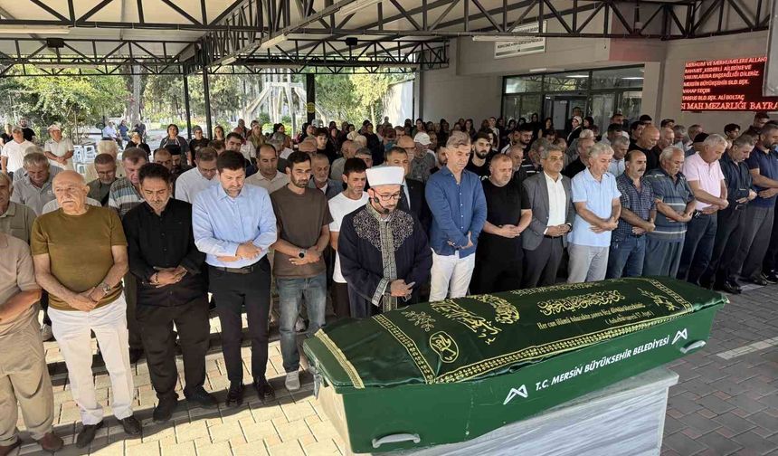 Kahvehanedeki silahlı saldırıda hayatını kaybeden antrenör son yolculuğuna uğurlandı