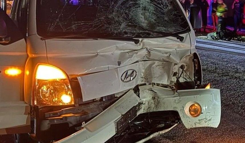 Kamyonetle çarpışan motosikletin 16 yaşındaki sürücüsü hayatını kaybetti