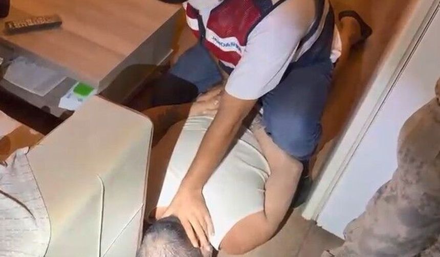 Kırmızı bültenle aranıyordu: Cinayet ve uyuşturucudan 79 yıl ceza alan firari yakalandı