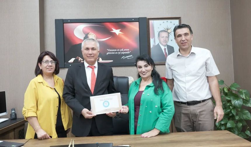 Ahmet Şimşek İlkokulu’ndan Aile Yılı’na Özel Dergi
