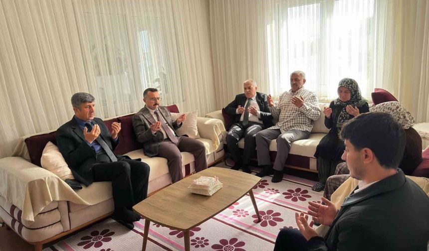 Cumhuriyet Bayramında Anamur'da şehit aileleri unutulmadı