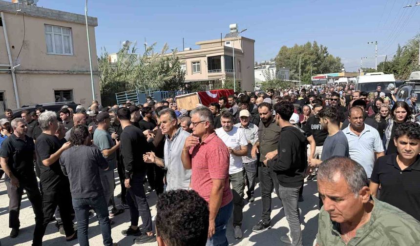 Gemi faciasında cenazesine ulaşılan üniversiteli genç, Mersin'de toprağa verildi