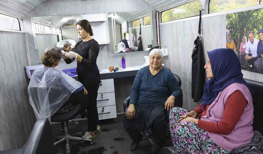 Mersin'de mobil kuaför hizmeti 40 bin 100 kişiye ulaştı