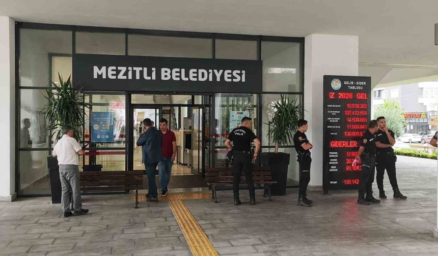 'Mezitli Belediye Başkanı Tuncer, Yeni Parti ve medya kuruluşuna silahlı saldırı düzenlettirdi' iddiası