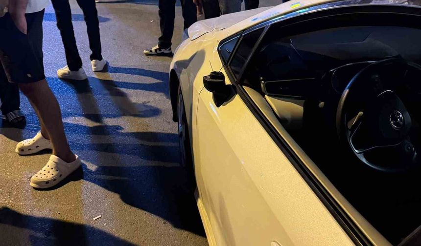 Otomobille motosiklet çarpıştı:1 ölü 1 yaralı