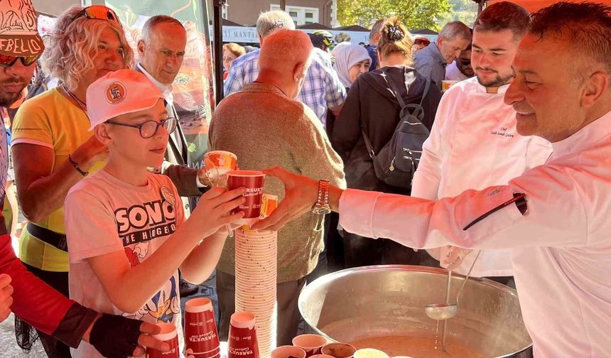 Tarsus'un tarımsal ürünleri Bartın'da tanıtıldı