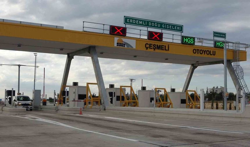 Ulaşıma açılan 'Çeşmeli-Kızkalesi Otoyolu'ndan ilk günde 17 binden fazla araç geçti