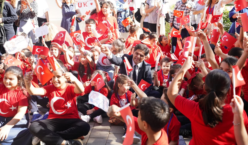 103. Yılında Mersin’de Çocuklardan Unutulmaz Kutlama