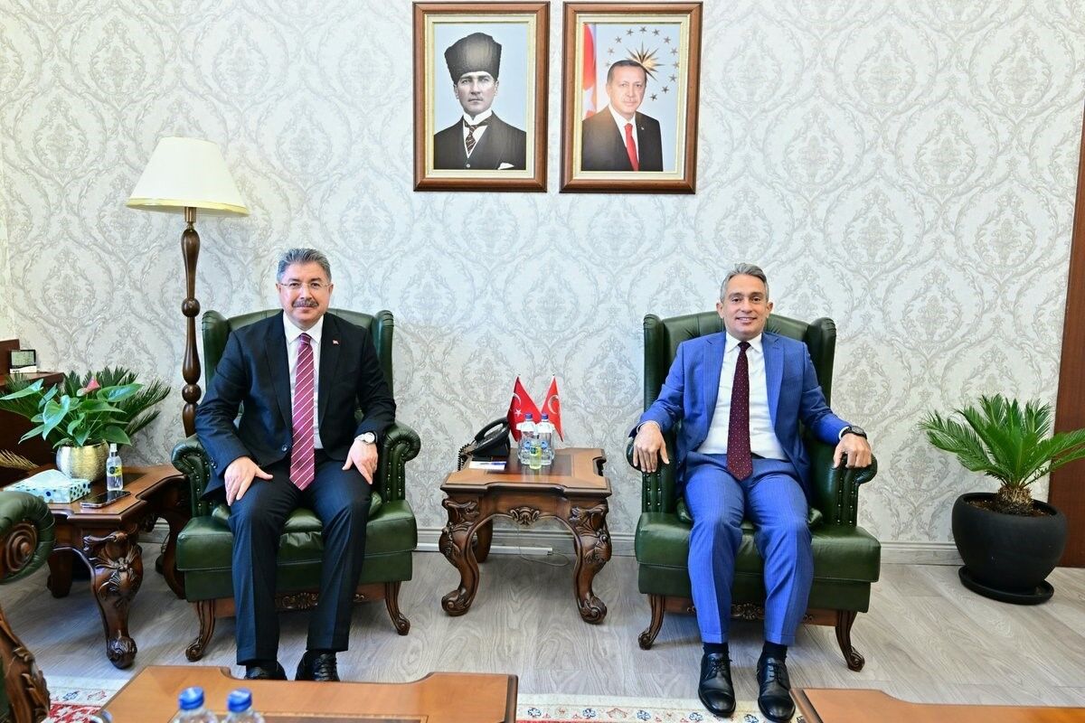 Eskişehir Cumhuriyet Başsavcılığına atanan Deniz, Vali Yılmaz'ı ziyaret etti