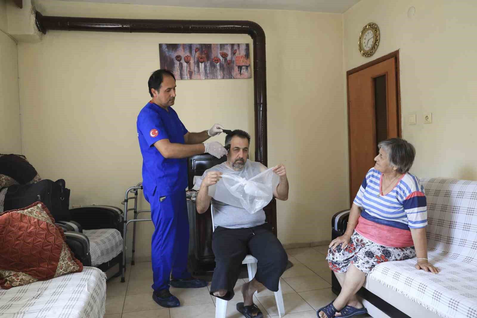 Mersin'de sağlık ve bakım hizmetleri vatandaşın ayağına gidiyor