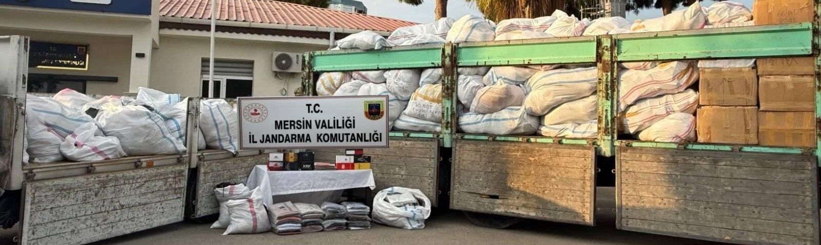 Piyasa değeri 50 milyon TL: Kaçak 20 binden fazla kıyafet ele geçirildi