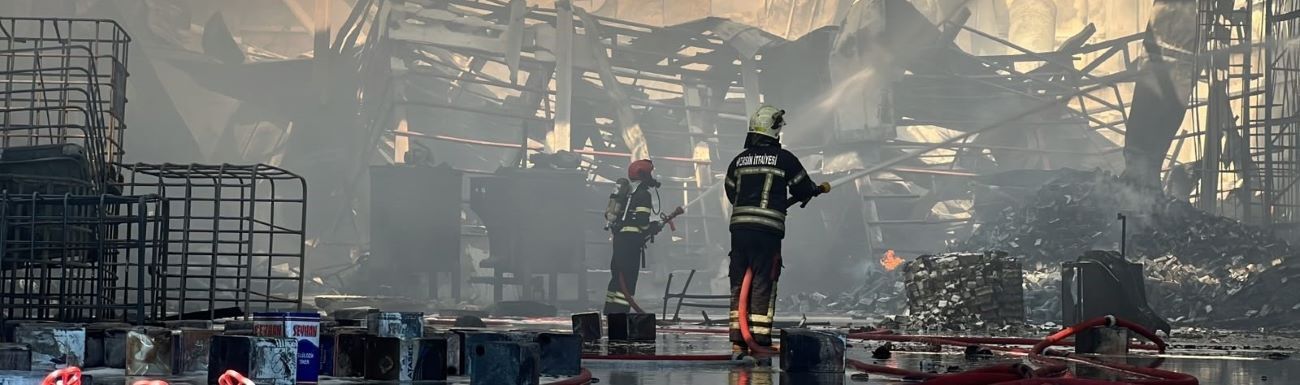 Mersin'de fabrika yangını