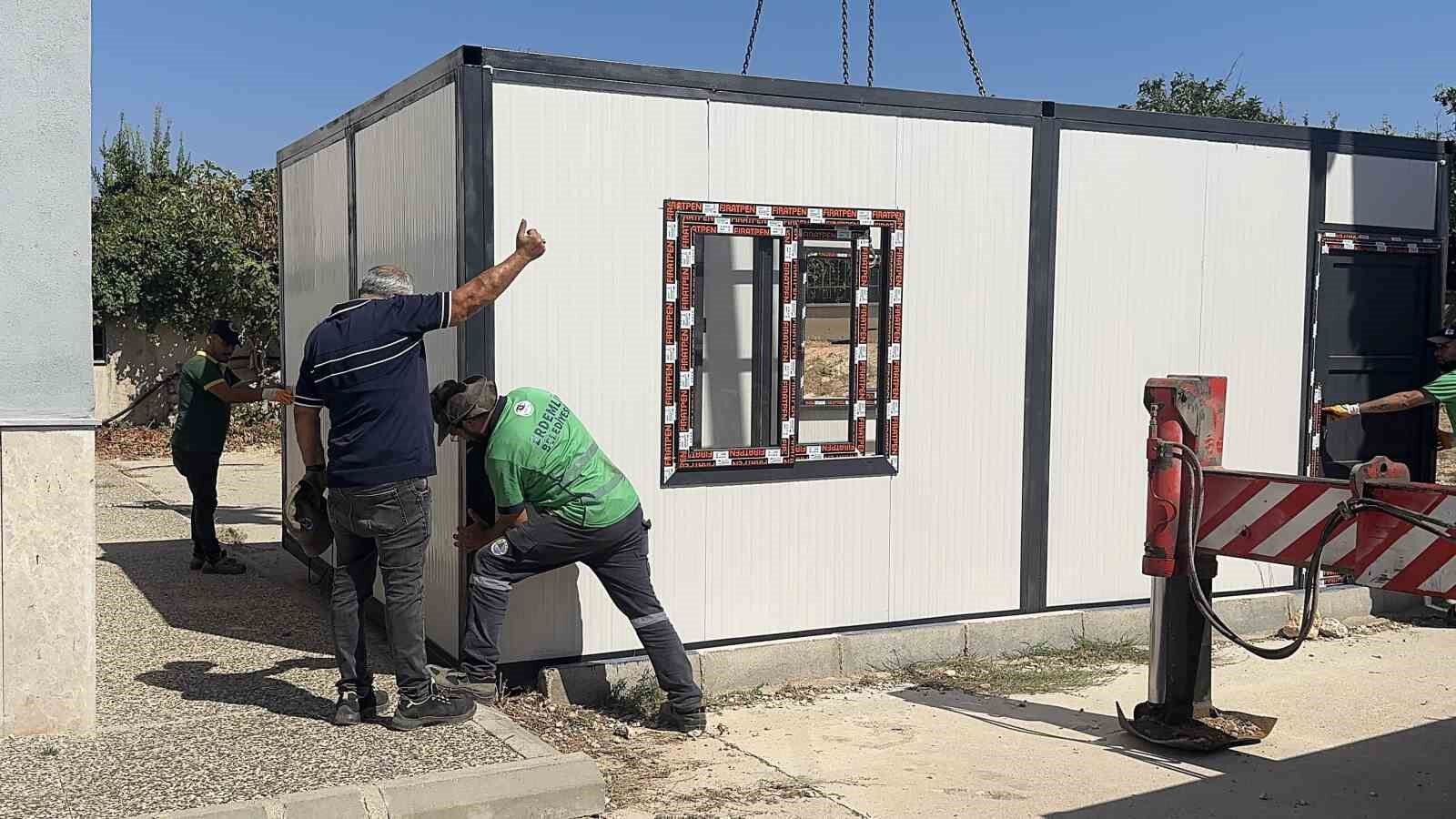 Erdemli 'de üreten belediye, eğitimin hizmetinde