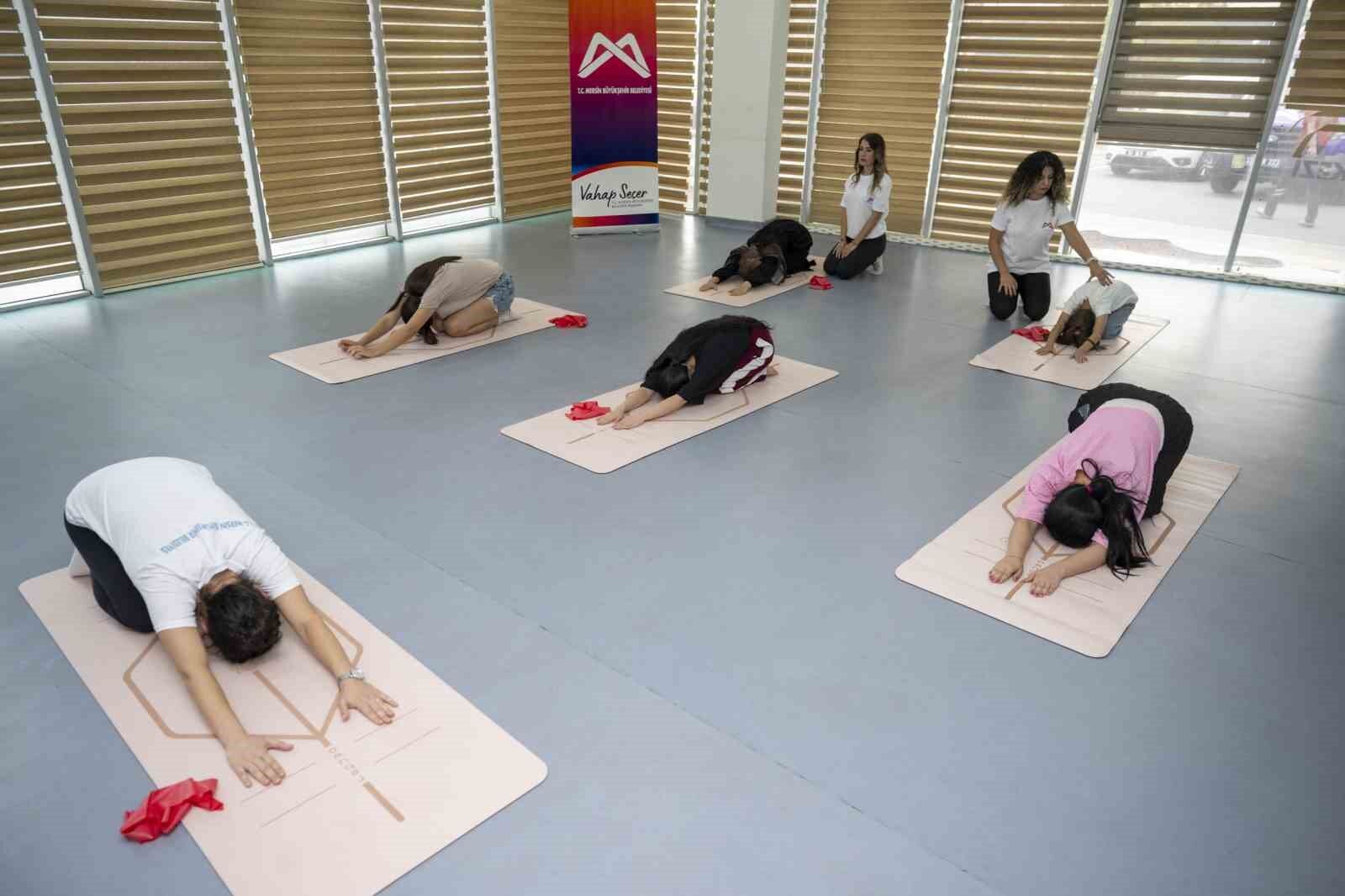 Mersin'de 'Duruşunla Güçlen' projesi