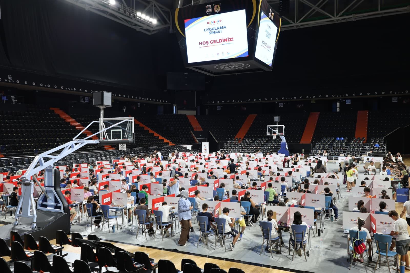 Mersin’de Genç Beyinler Teknoloji İçin Yarıştı