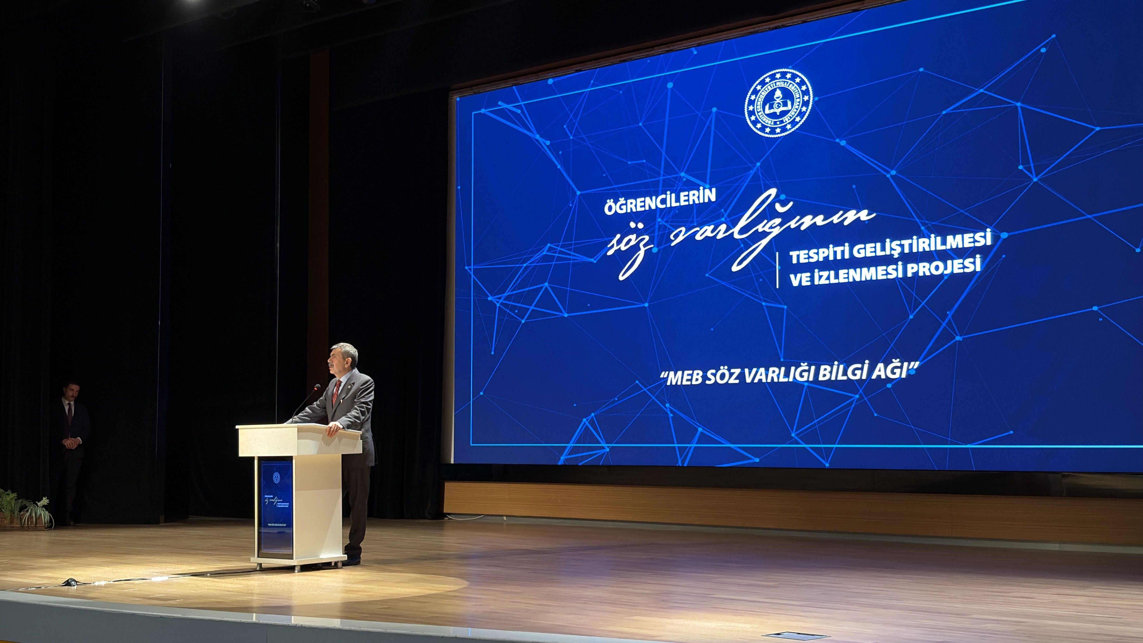 Bakan Tekin: '' OECD ortalamalarının üzerine çıktık "