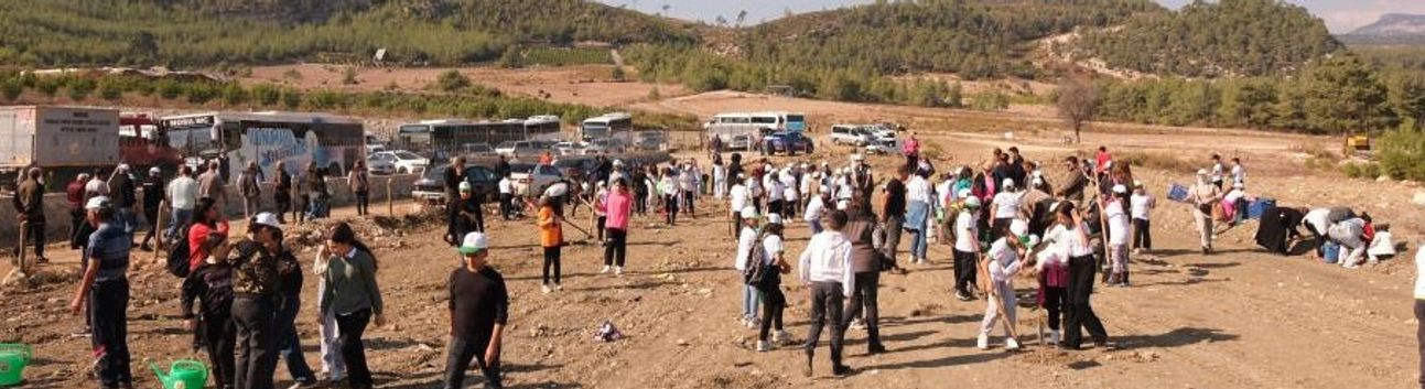 Mersin'de 'Milli Ağaçlandırma Günü'nde 22 bin fidan toprakla buluştu