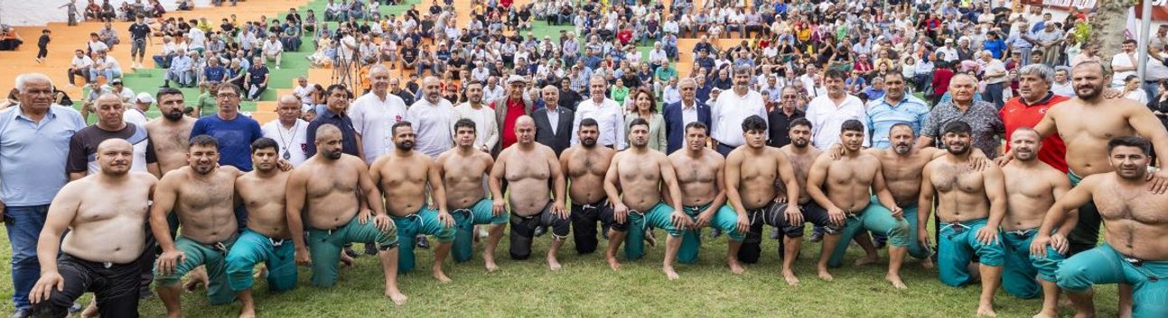 Mersin’de Zafer Bayramı kapsamında ‘Gözne Karakucak Güreşleri’ düzenlendi