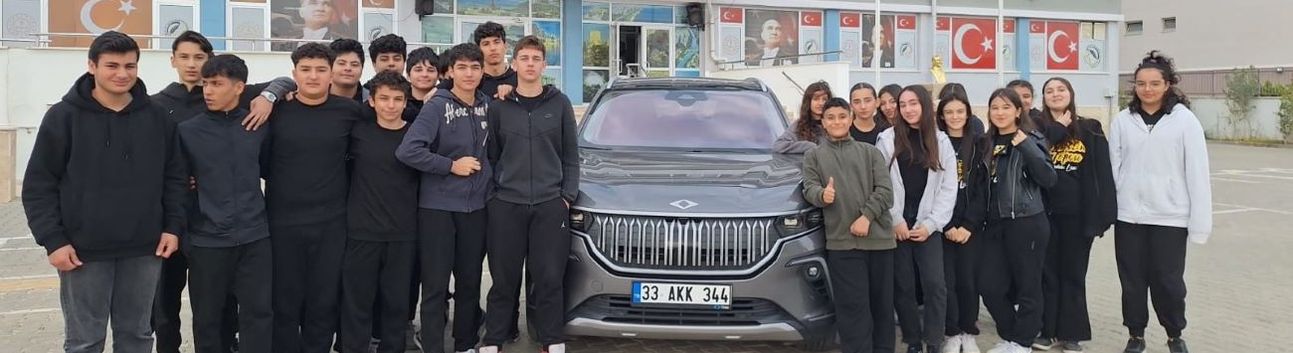 Öğrenciler TOGG'u yakından tanıdı